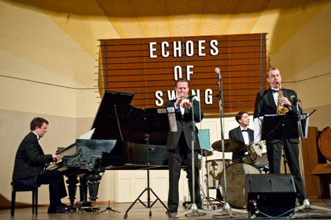 Echoes-of-Swing
